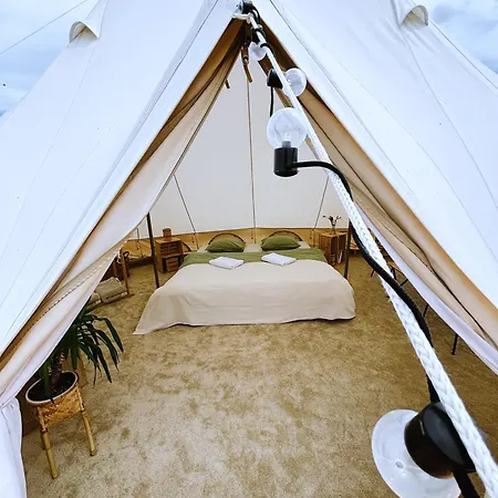 Mezi Vinicemi Glamp Luxussátor *