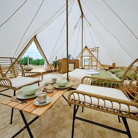 Mezi Vinicemi Glamp Luxussátor